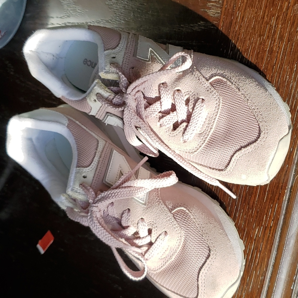 Light pink new balance 574